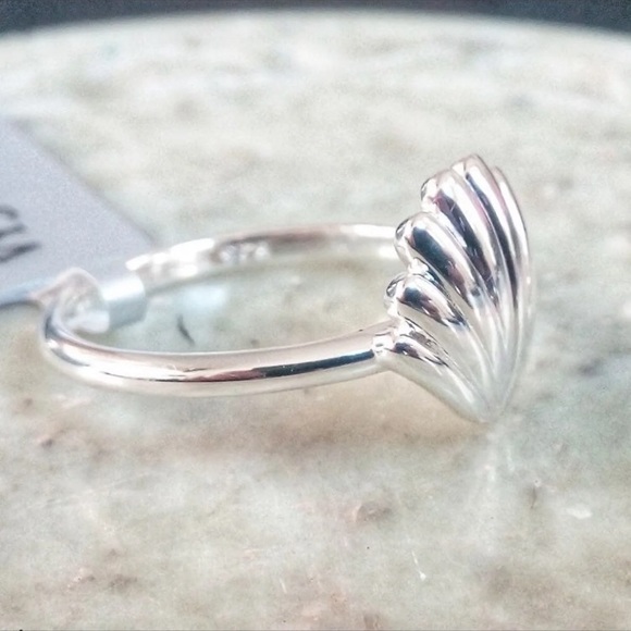 Genuine 925 Seashell Ring - Picture 3 of 3